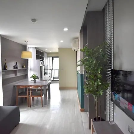 Qube Suites Sukhumvit46 Superior 2 Bedroom 206